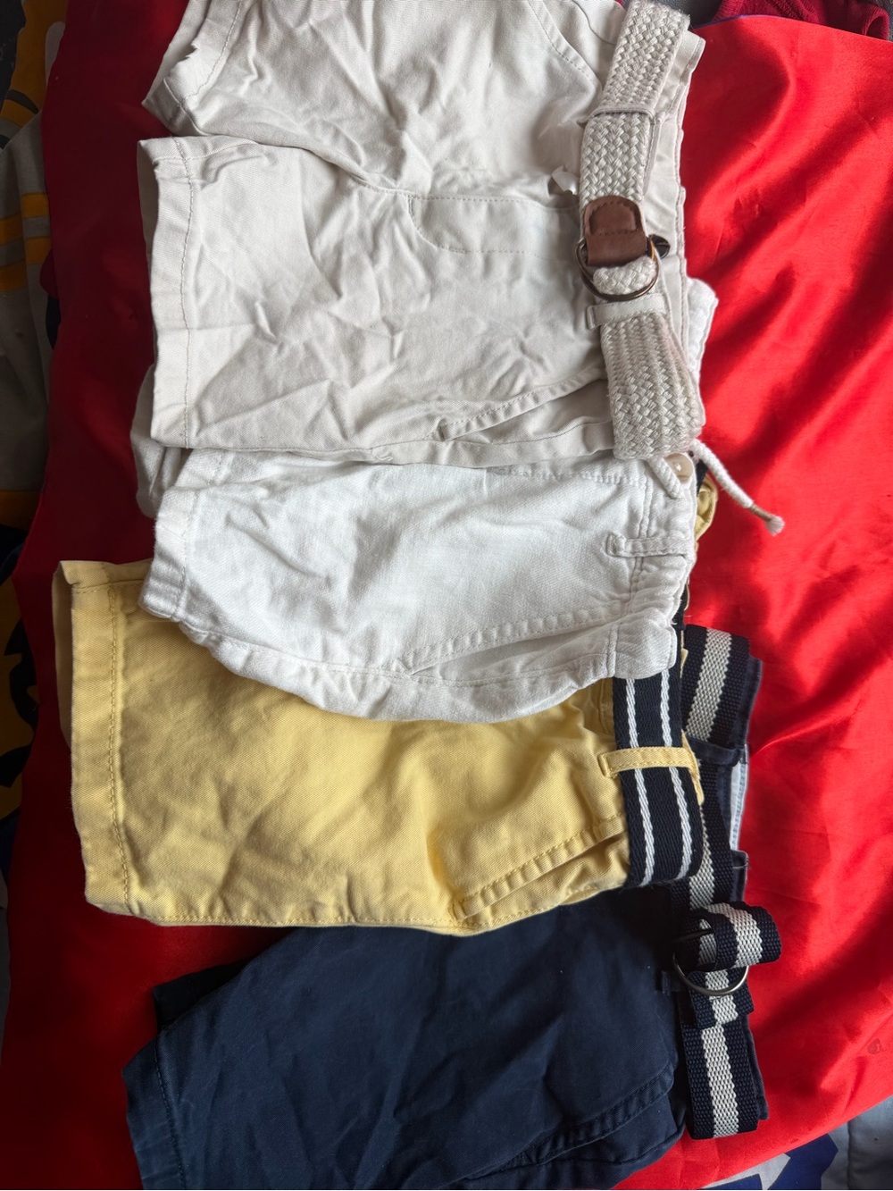 Gymboree 4-Pack Kids Shorts in White, beige, Yellow & Navy